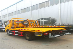 小金附近拖车救援搭电